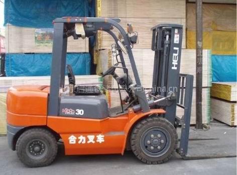 合力叉车配新柴490内燃发动机动力如何，低价转让武汉地区二手新合力3吨4吨叉车图片型号款式查询